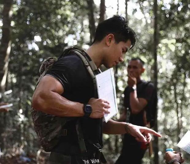 文莱王子与吴尊的关系(文莱王子颜值不输吴尊)(21)