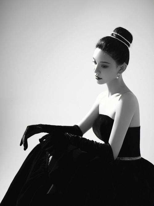 赫本风优雅永不过时(赫本风才是气质巅峰)