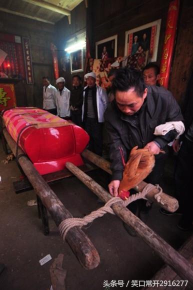 真实的悬棺葬在哪里(一个流传千年的红棺葬故事)(3)