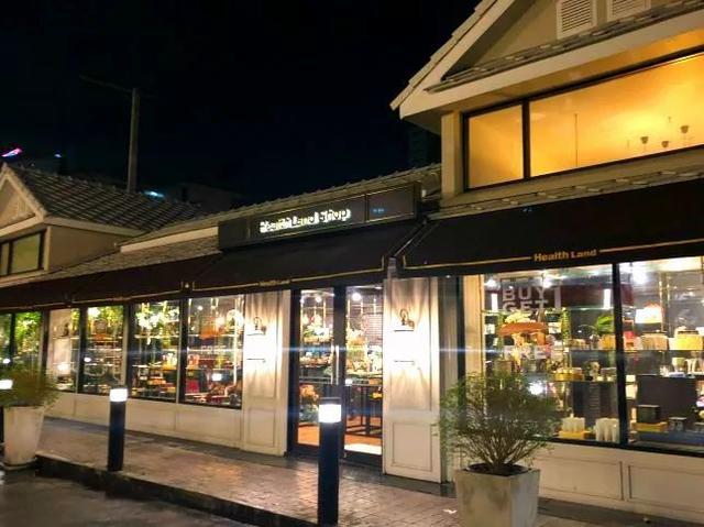 泰国本地的泰式按摩什么样子的(泰式SPA去泰国玩看完这8家)(7)