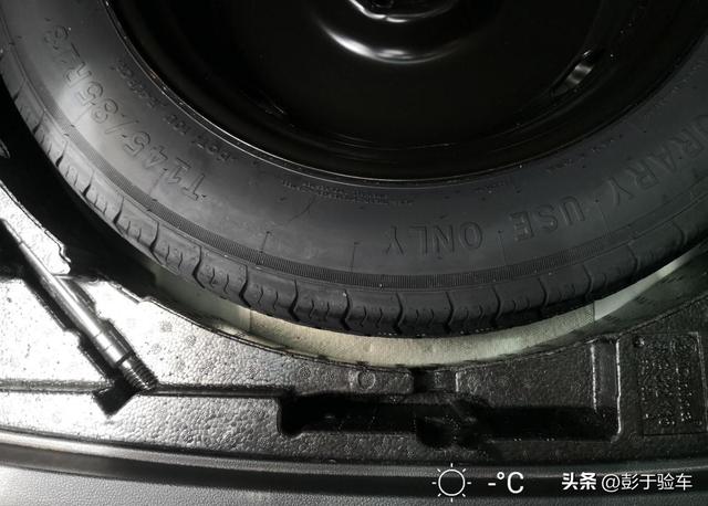 不到15万途观l空间到底好不好（网红偶像包袱太重）(25)