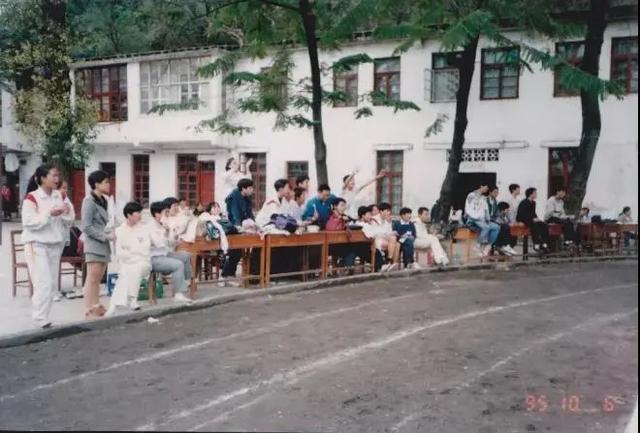 广西师范大学附属中学一本人数（广西师大附属中学）(4)