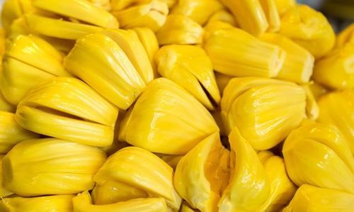 如何挑选菠萝蜜选长得还是圆润的