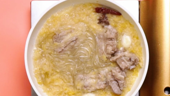 排骨汤怎样去腥味,炖排骨怎样去除排骨的腥味图10