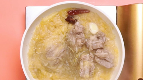 排骨汤怎样去腥味,炖排骨怎样去除排骨的腥味图11