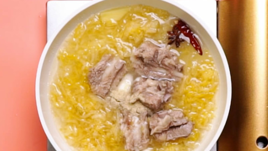 排骨汤怎样去腥味,炖排骨怎样去除排骨的腥味图8