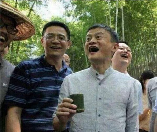 竹子里的佳酿是怎么回事,网红竹子酒的骗局骗了无数人,它到底有多坑?图1