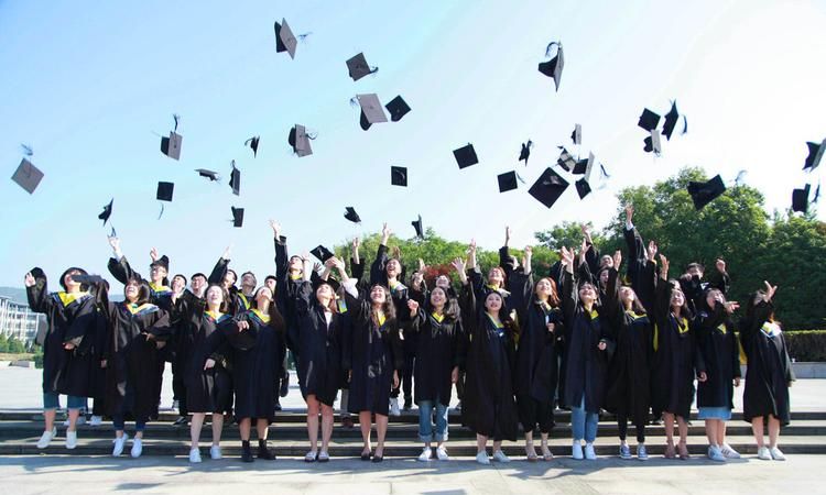 应届生是怎么定义的,19年毕业的现在还算应届生吗