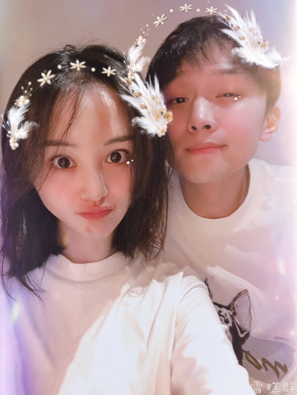 郑爽男友张恒是上海富二代吗 张恒个人资料父母是做什么的