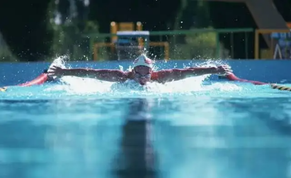 下水前最适宜的水温是多少,游泳的水温最适合的是多少度温度图3