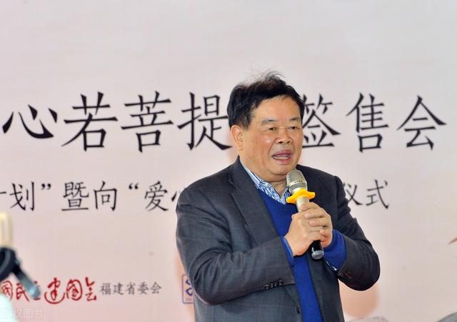 曹德旺100亿建大学专访(把工厂开到国外)(4)