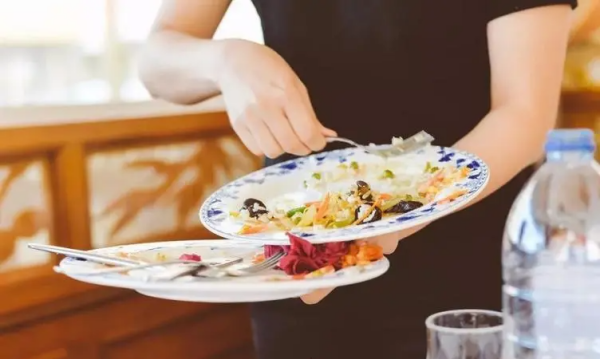 菜应该热的还是冷的放进冰箱,菜是热了放冰箱还是冷了放冰箱好图2