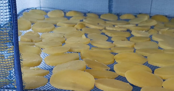 干土豆片怎么晒的,干土豆片怎么晒不会黑图4