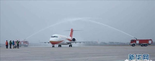 飞机为什么要过水门,大型飞机降落为什么机场都在撒水迎接?图4