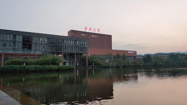 重庆大学虎溪校区全貌(重庆大学虎溪大学城校区)(1)