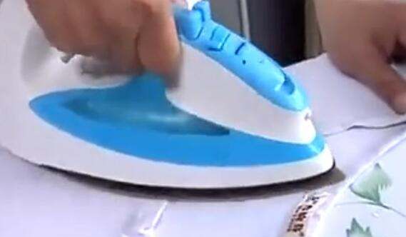 领口变形了怎么恢复,圆领领口变形恢复方法图4