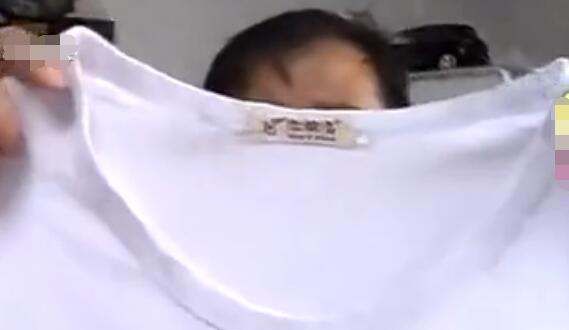 领口变形了怎么恢复,圆领领口变形恢复方法图5