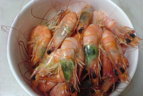 怎么判断虾熟了没有 判断虾熟了的方法呢