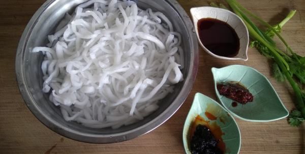 士豆粉怎样做好吃,土豆粉怎么做好吃图10