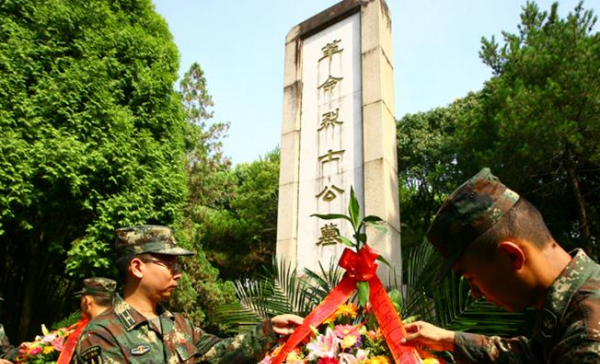 缅怀先烈的短句,缅怀先烈的优美句子图1