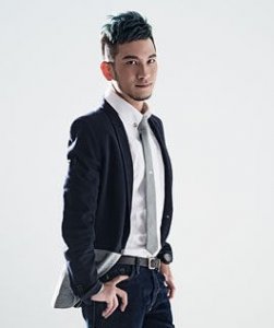 ​主持人高山峰个人资料 高山峰老婆是谁