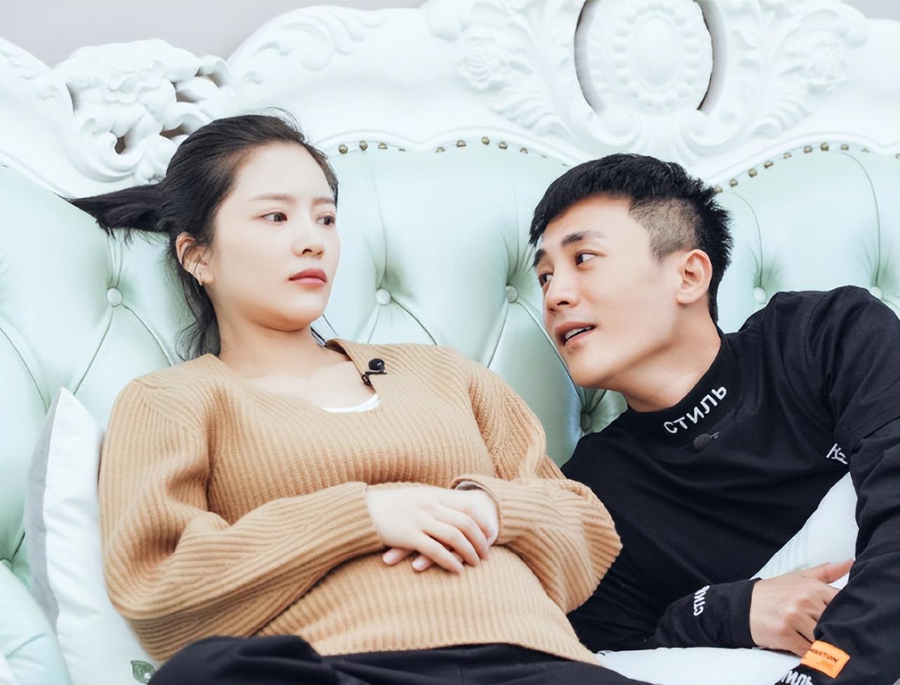 王灿个人资料简介及家世（“自讨苦吃”王灿：婚后经济大权由婆婆掌管，老公密码是前任生日）