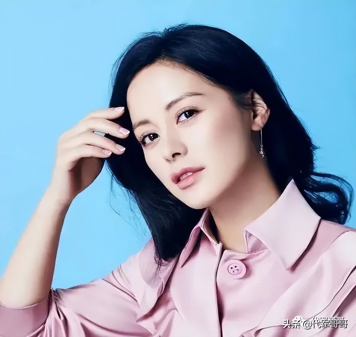 “央视亲女儿”王力可:出道18年40次演女主角,35岁还是不温不火