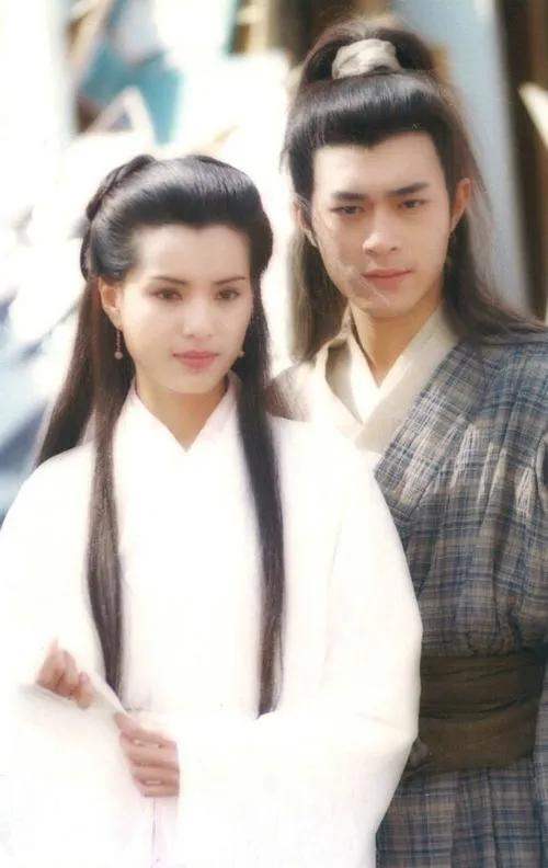 演员李若彤,和富商同居10年被分手,56岁结婚靠缘分