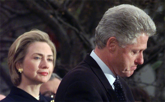 “复仇女”希拉里:家暴克林顿,逼伴侣吃药物,为达目的不择手段