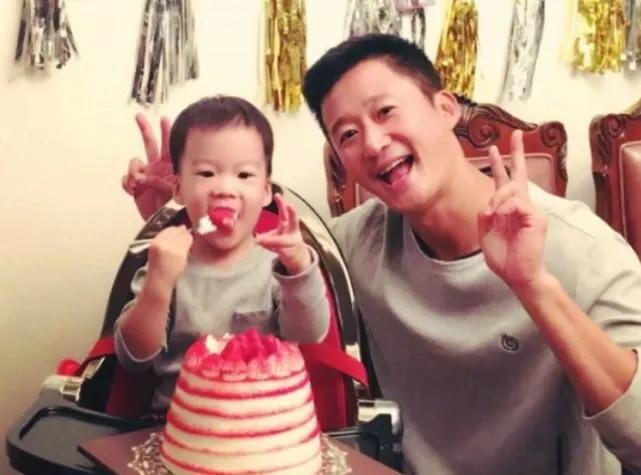 吴京个人资料及生活(硬汉吴京住8000万豪宅,开490万法拉利,他的生活让男人非常羡慕)