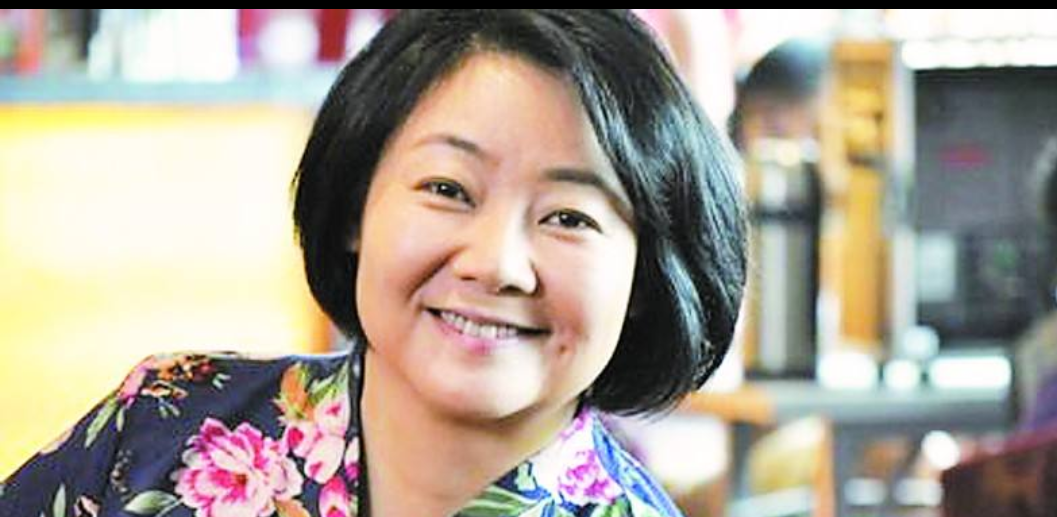 萨日娜演员个人资料(《人世间》李素华扮演者萨日娜,竟然6年无戏可拍)