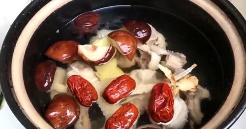 四季豆可以和香菇一起炖鸡吗