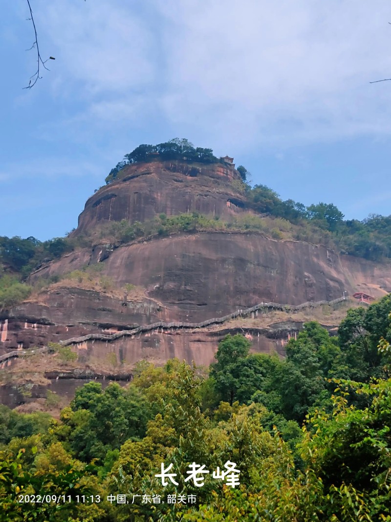 丹霞山在哪个省哪个市(丹霞山景点介绍)