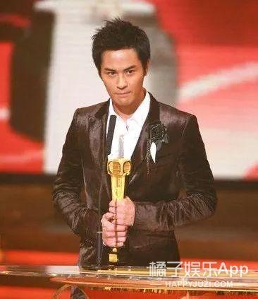 八阿哥是谁演的(还记得《步步惊心》的八阿哥吗?他都有孩子了)