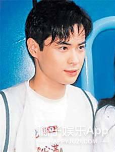 八阿哥是谁演的(还记得《步步惊心》的八阿哥吗?他都有孩子了)