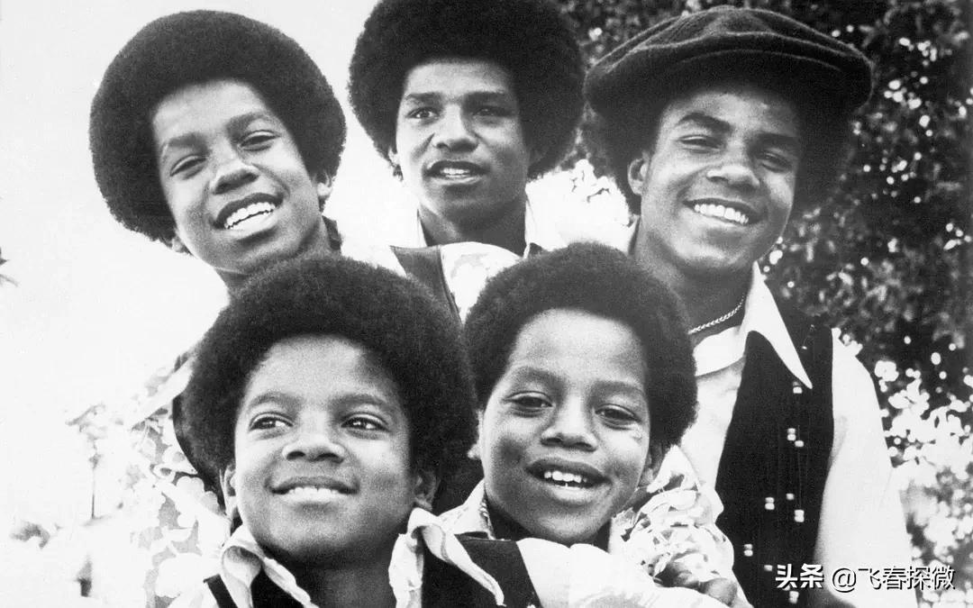 太空步是谁发明的(杰克逊为何能成为不朽?仅仅是因为发明了太空步和45°站立吗?)