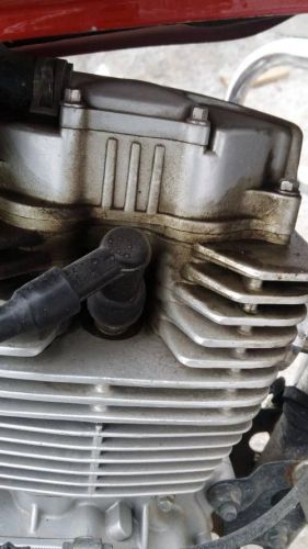 摩托车漏油是什么原因(摩托车漏油可以骑吗)-第1张图片-