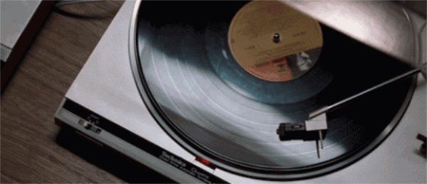 风中有朵雨做的云粤语版叫什么歌名莫叫姐姐？风中有朵雨做的云 粤语歌曲-第1张图片-