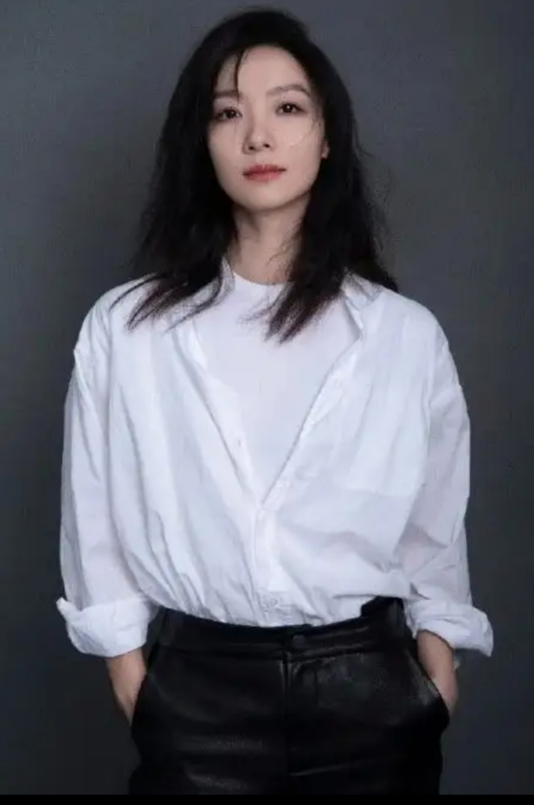 金鸡奖最佳女配齐溪，二婚生子低调幸福，格外优雅端庄