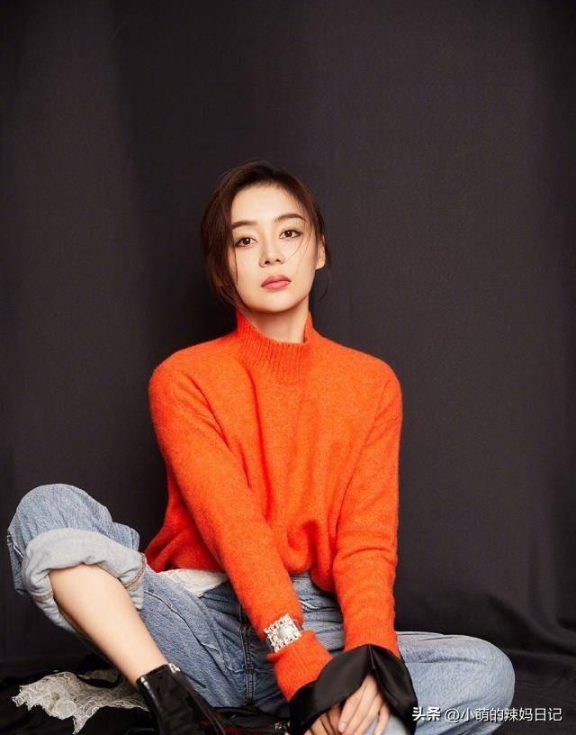 皮肤偏黑偏黄的人适合穿什么颜色（肤色偏黑的人适合什么颜色的衣服）