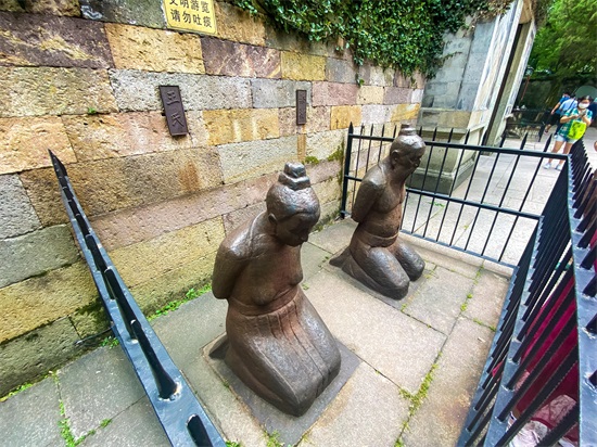 岳飞简介岳飞墓地(岳飞的坟墓就在西湖边,建造于南宋时期,门票25元,你来过吗?)