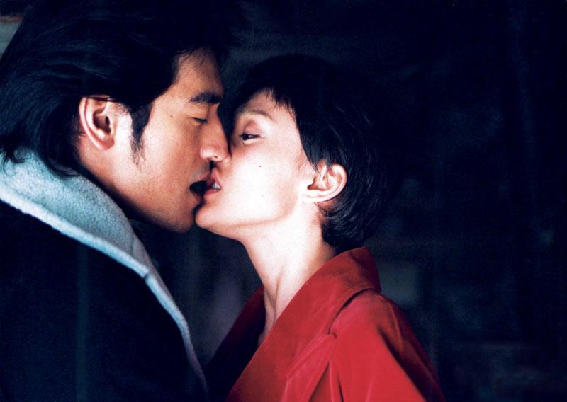 多料影后周迅情路坎坷，如今依旧单身，她在等什么？