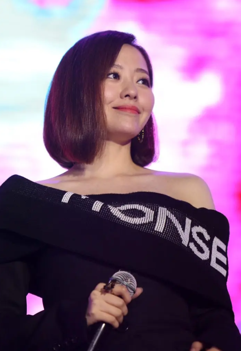 张靓颖冯柯：15年的爱情最后只剩欺骗，如今两人离婚之后现况如何