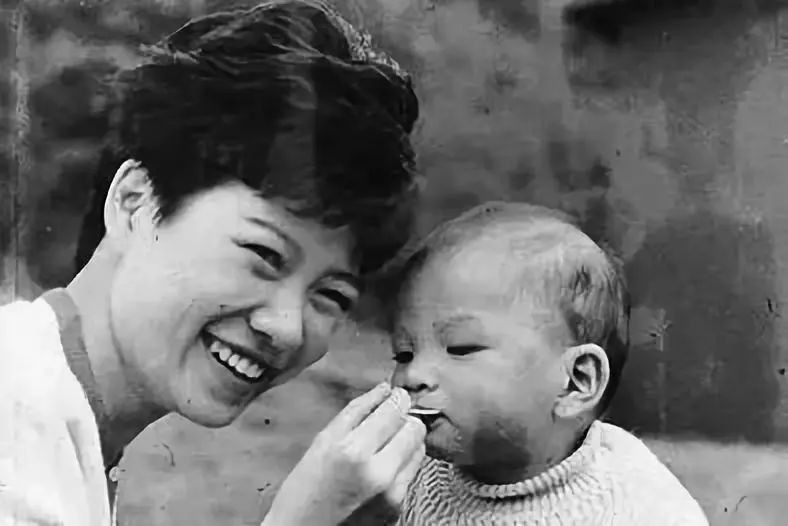 亦舒：一婚弃子，二婚抢闺蜜男友，三婚嫁给大学教授