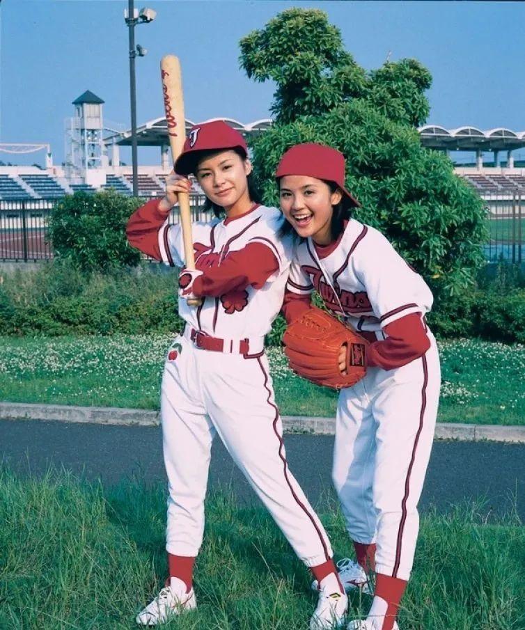 多张珍贵图片，重现Twins出道后的首次大型演唱会