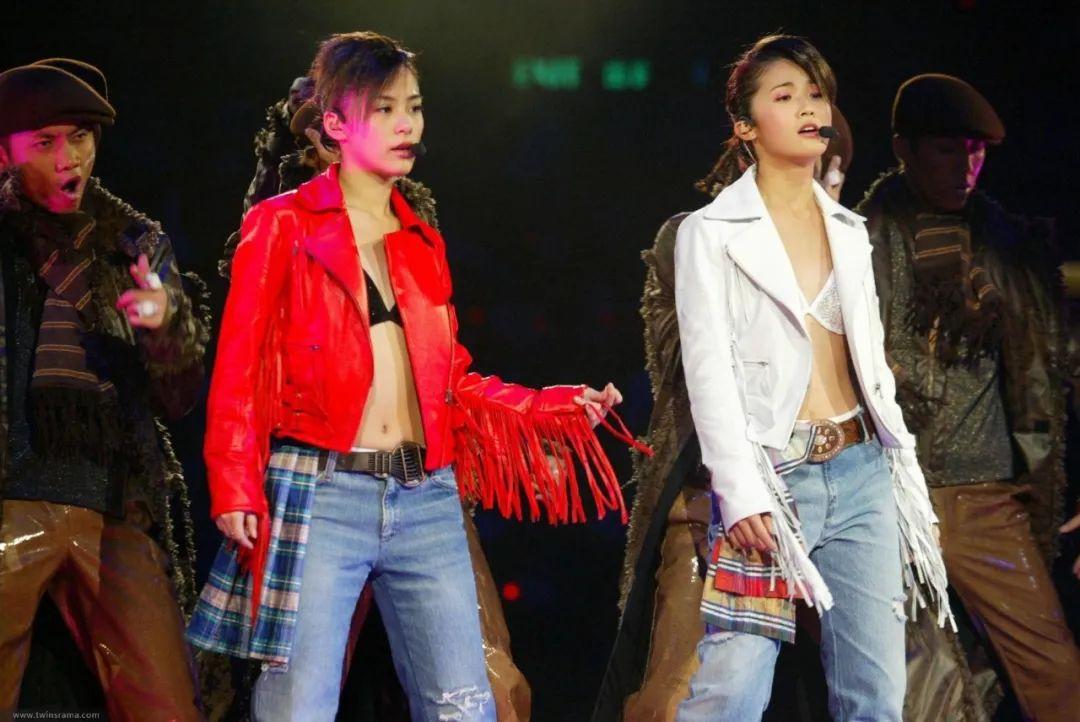 多张珍贵图片，重现Twins出道后的首次大型演唱会