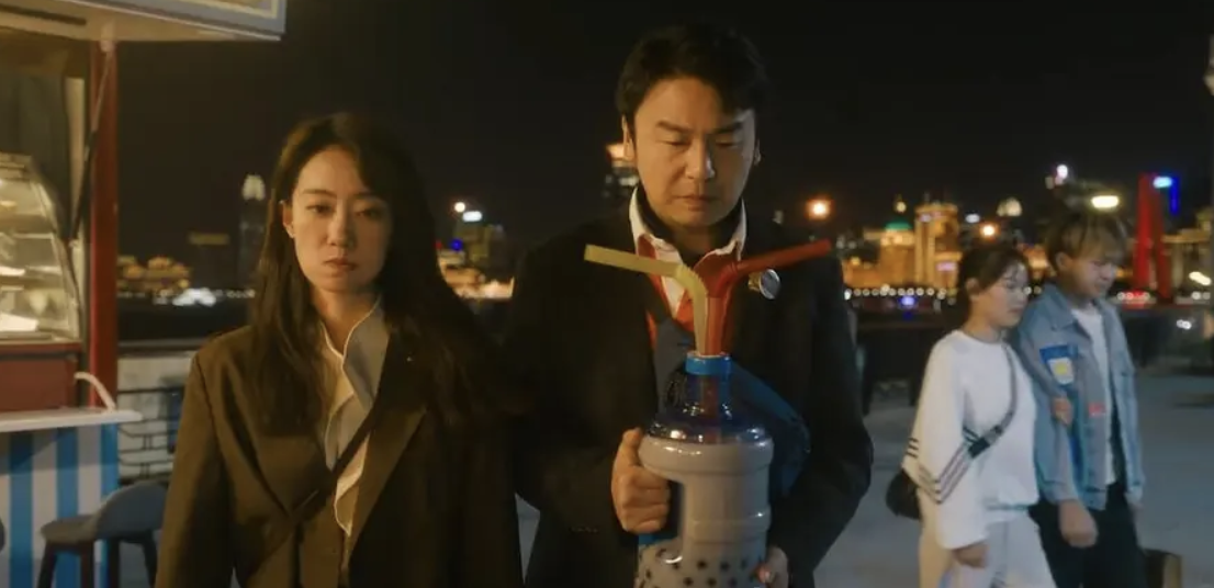 连破7项纪录，还获官媒点赞！张小斐一出手，又是一部喜剧天花板