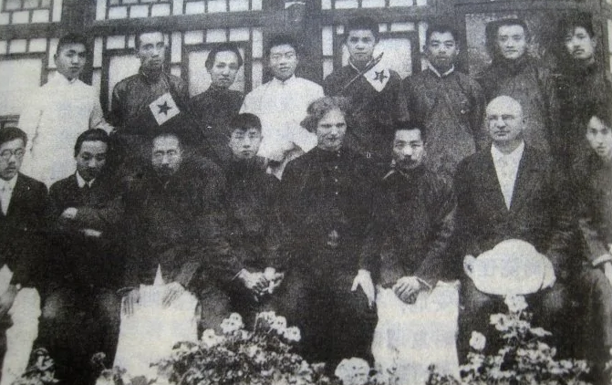 周作人简介以及生平经历（长寿也是种折磨！周作人活了83岁，晚年靠臭豆腐和玉米糊艰难度日）