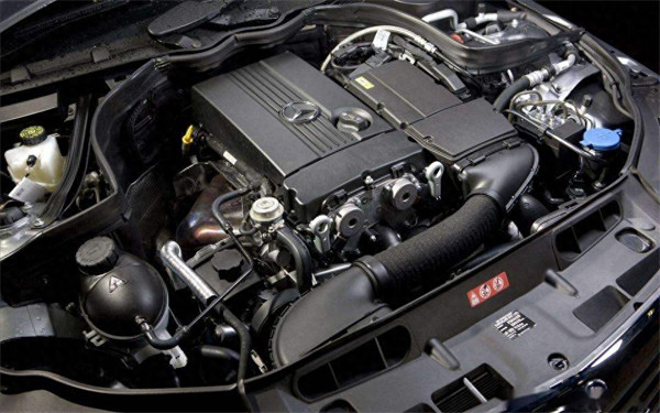 车子开多少公里报废(私家车寿命一般多少年)