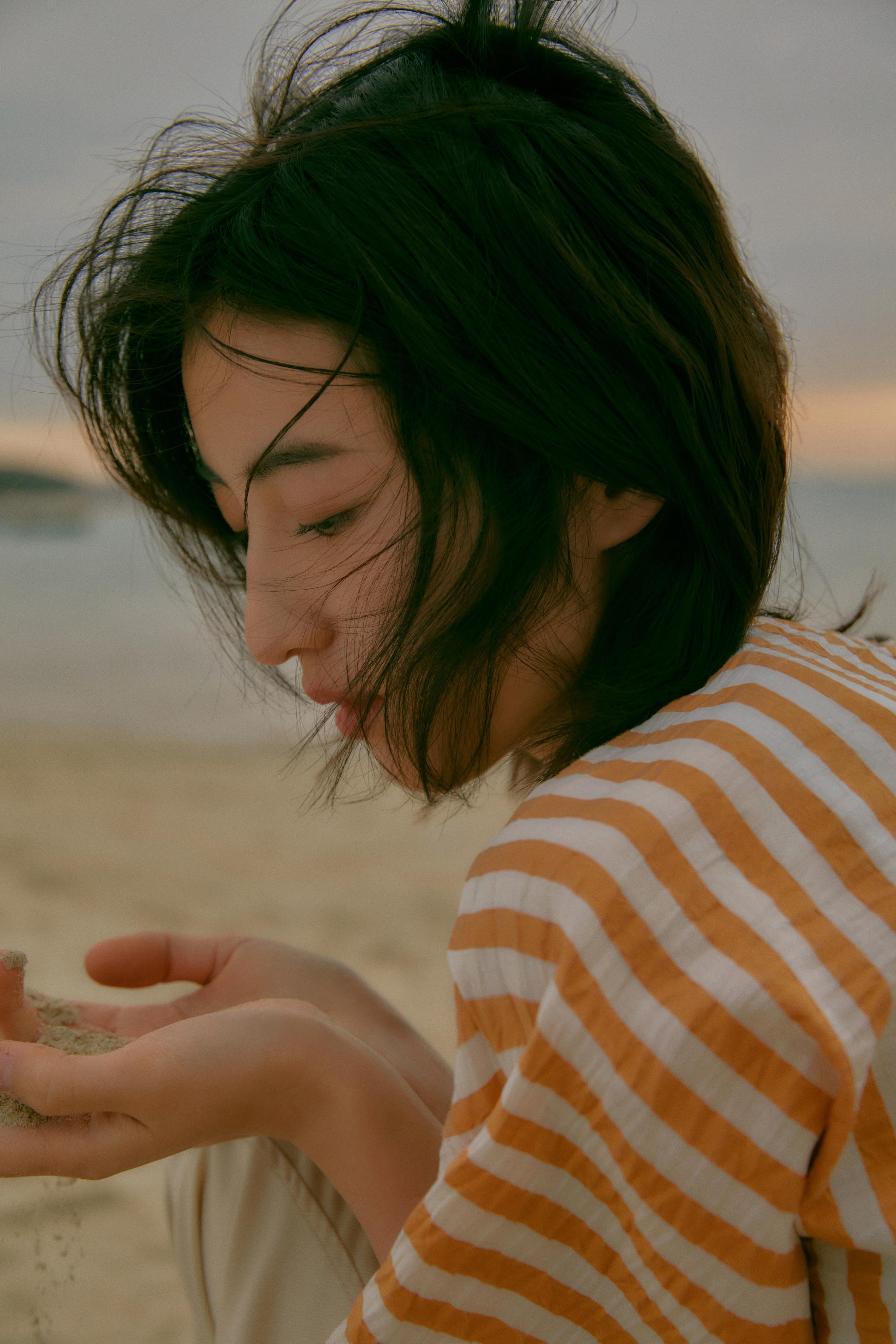 《向往6》张子枫日落写真释出 浪漫氛围引人期待